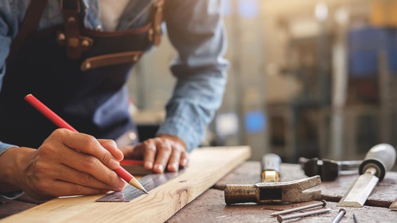 4 critères pour choisir un bon menuisier charpentier